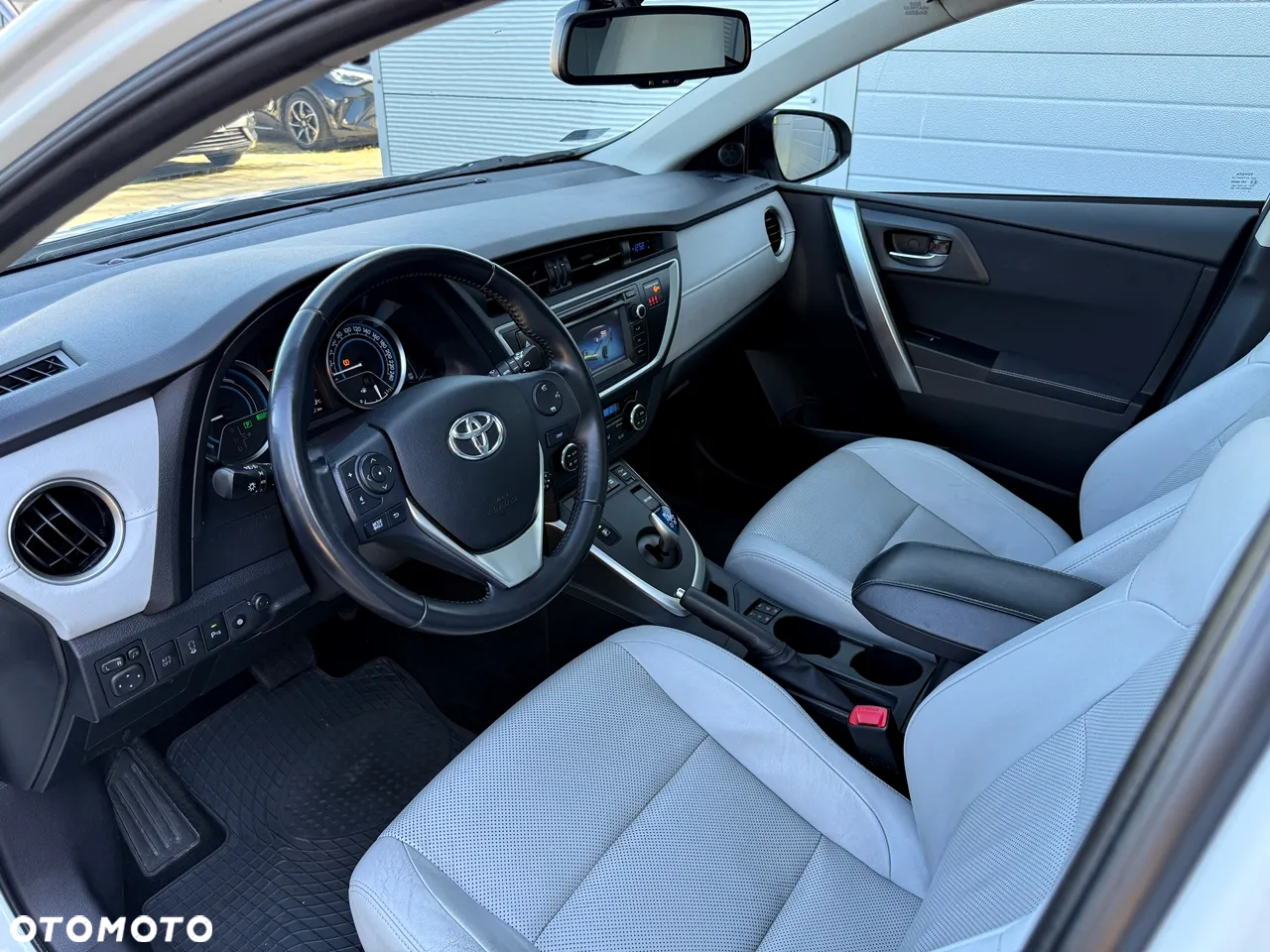 Toyota Auris 1.8 HSD Prestige NAVI - 7