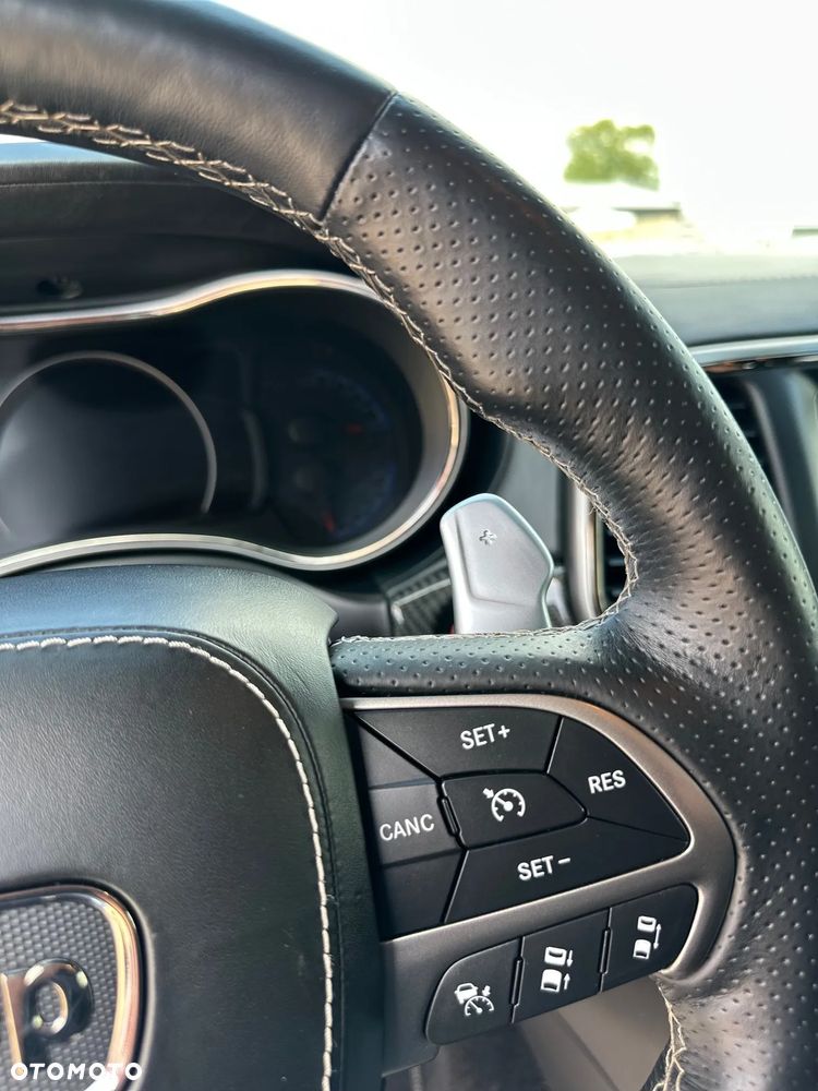 Jeep Grand Cherokee - 9