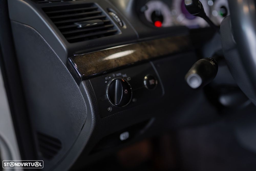 Mercedes-Benz E 320 CDi Avantgarde - 22