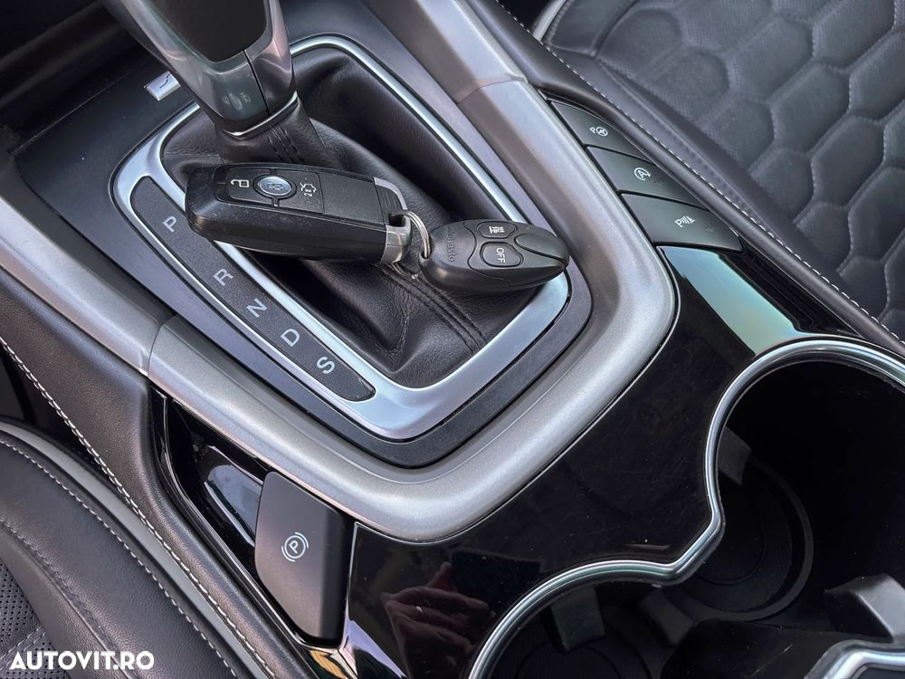 Ford Mondeo Vignale 2.0 TDCi Powershift AWD - 30