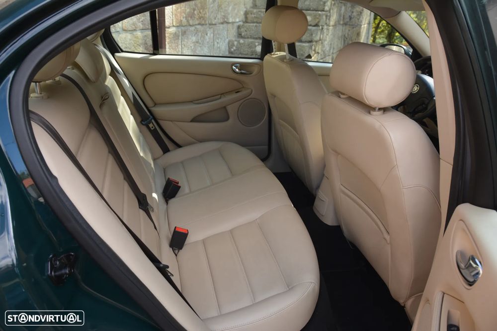 Jaguar X-Type 2.5 Sport Auto. - 10