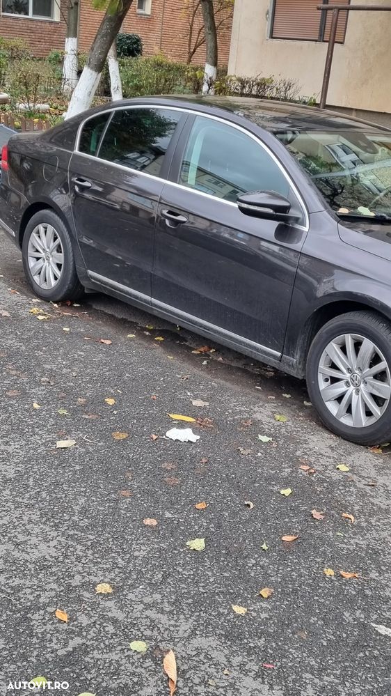 Volkswagen Passat 2.0 Blue TDI SCR Trendline - 1