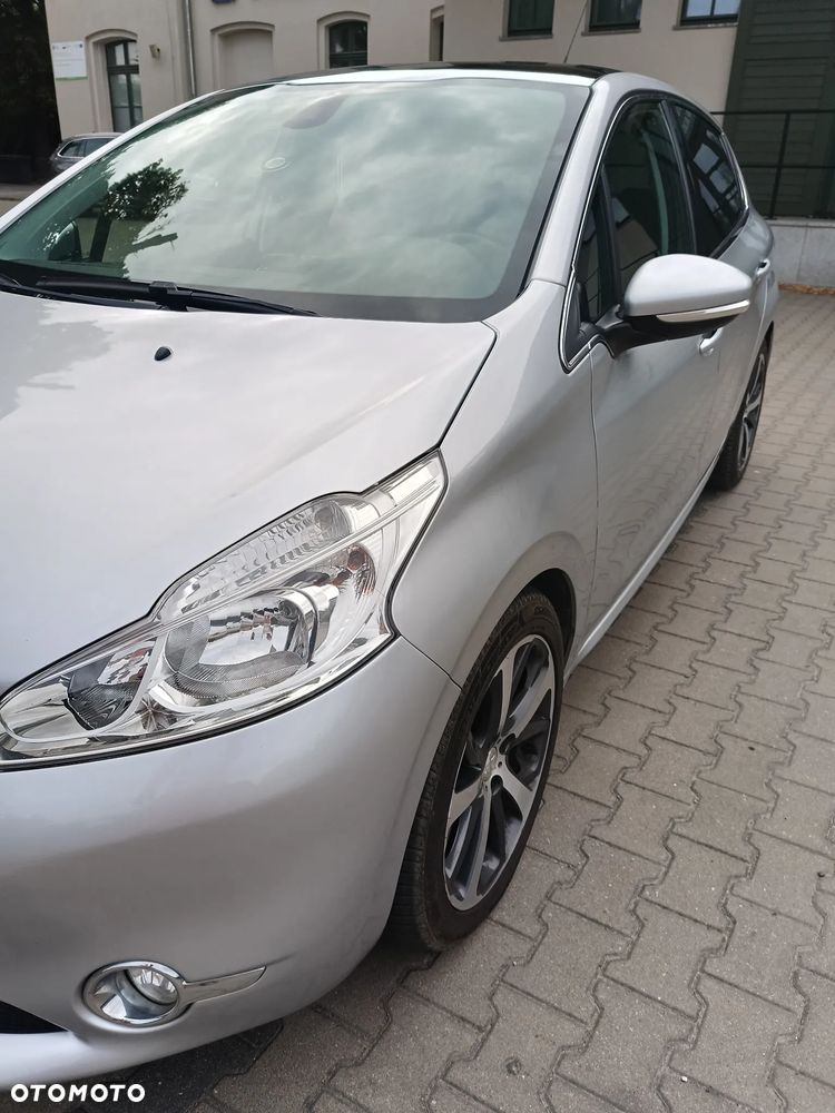 Peugeot 208 1.6 e-HDi Allure STT - 10