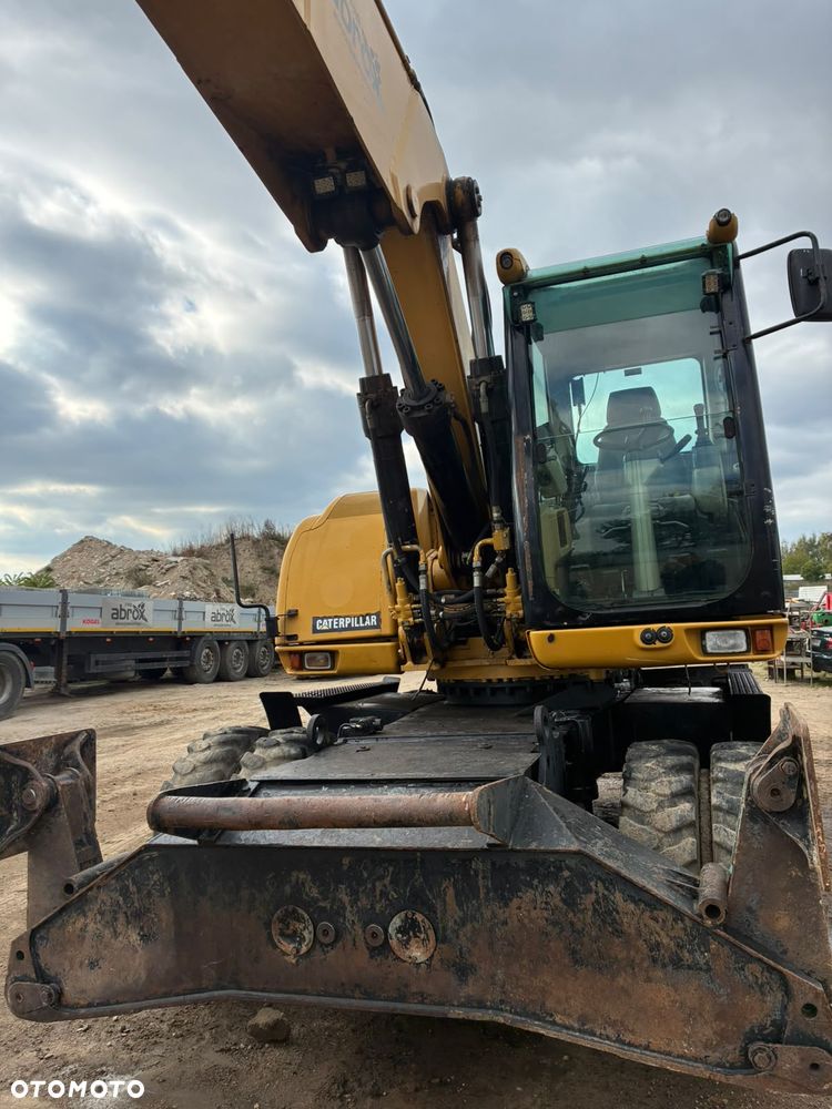 Caterpillar M318C - 3