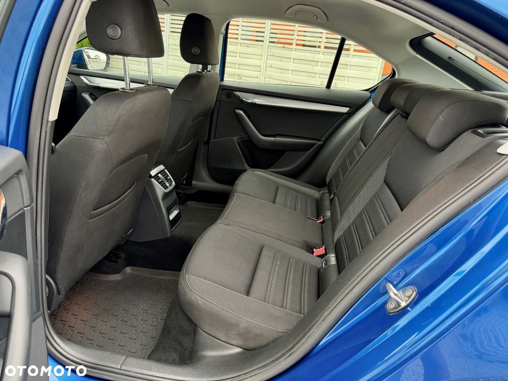 Skoda Octavia 1.5 TSI ACT Style DSG - 17