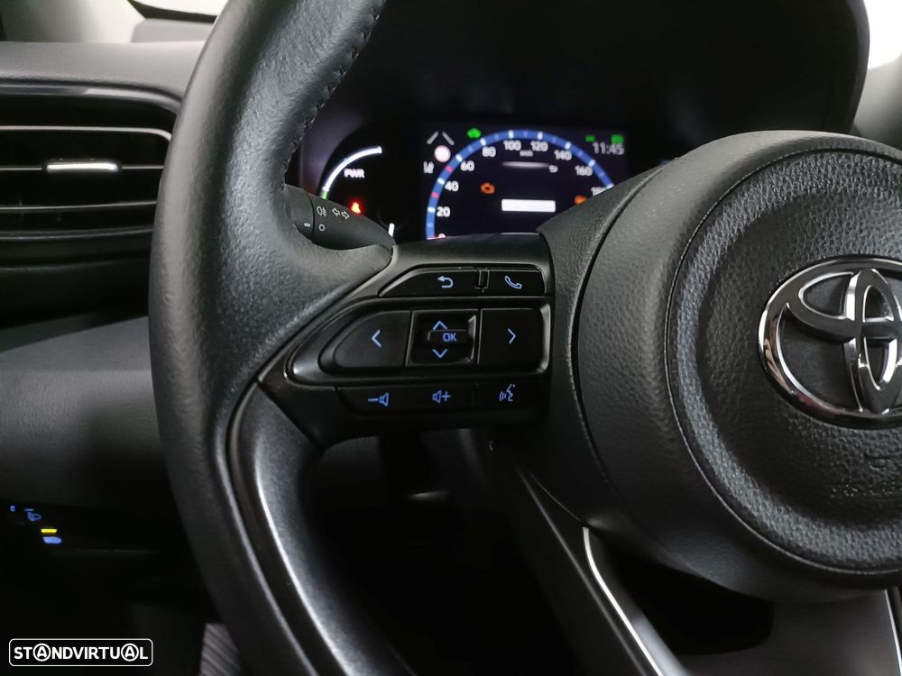 Toyota Yaris Cross 1.5 HDF Comfort Plus - 18