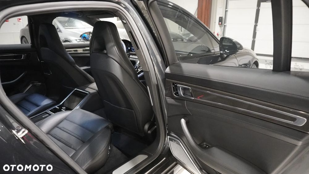 Porsche Panamera Turbo - 11