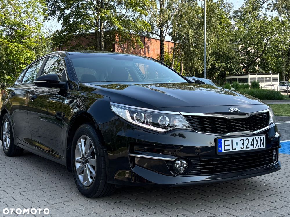 Kia Optima 2.0 L - 5