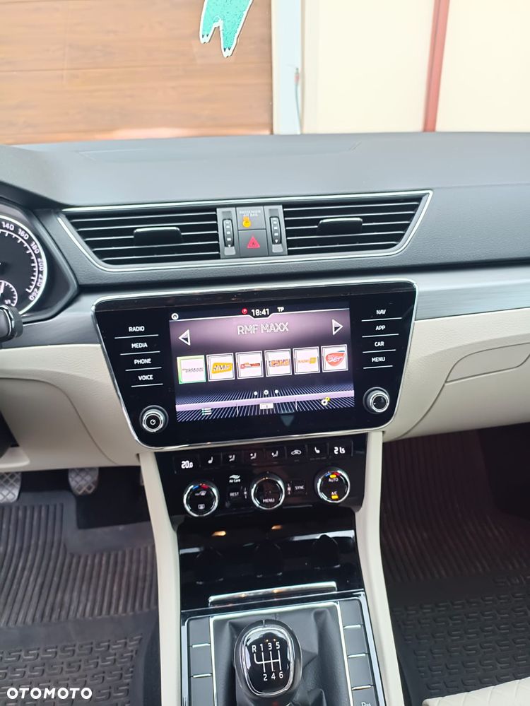 Skoda Superb 1.4 TSI ACT Style - 5