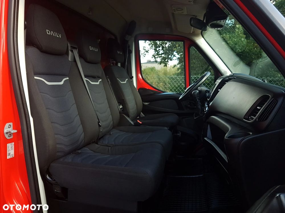 Iveco 50C18 DAILY 12EP PLANDEKA FIRANKA 5,11x2,46x2,35 SPANIE 3500 KG SKRZYNIA ŁADUNKOWA PAKA KLIMATRONIK TEMPOMAT KRAJOWY - 23