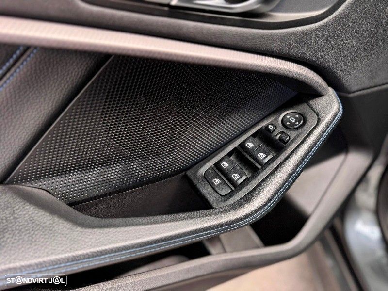 BMW 118 d Pack Desportivo M - 17