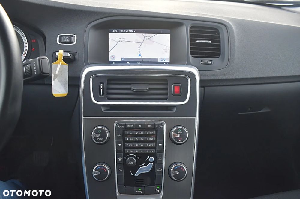 Volvo S60 D3 Momentum - 35