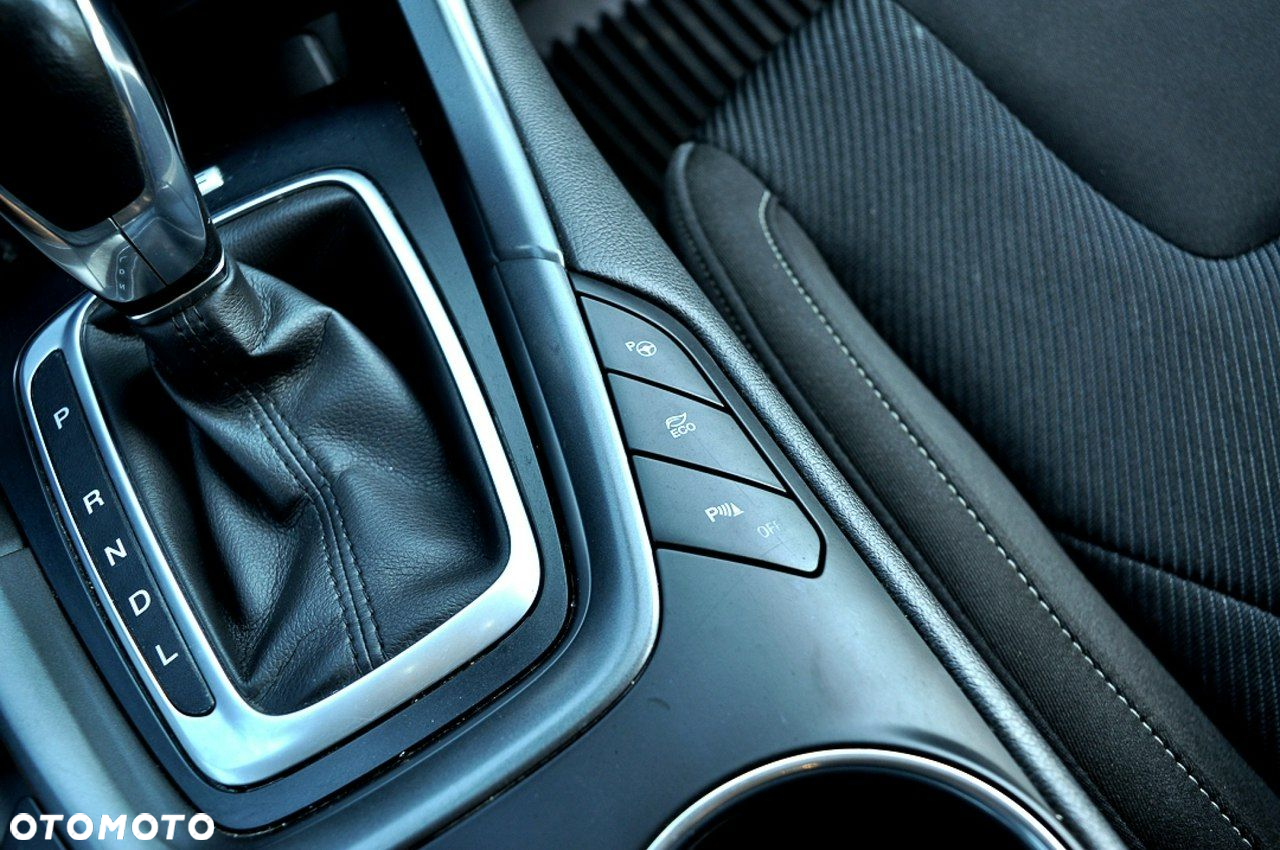 Ford Mondeo - 23