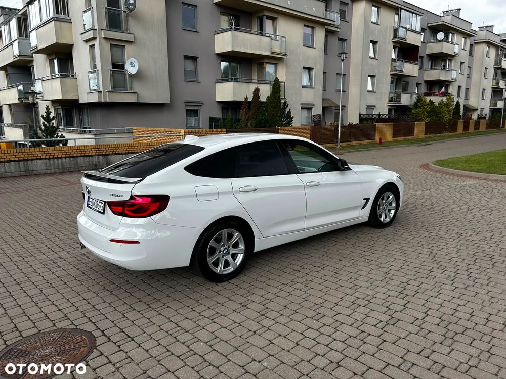BMW 3GT 320i GPF Advantage - 12