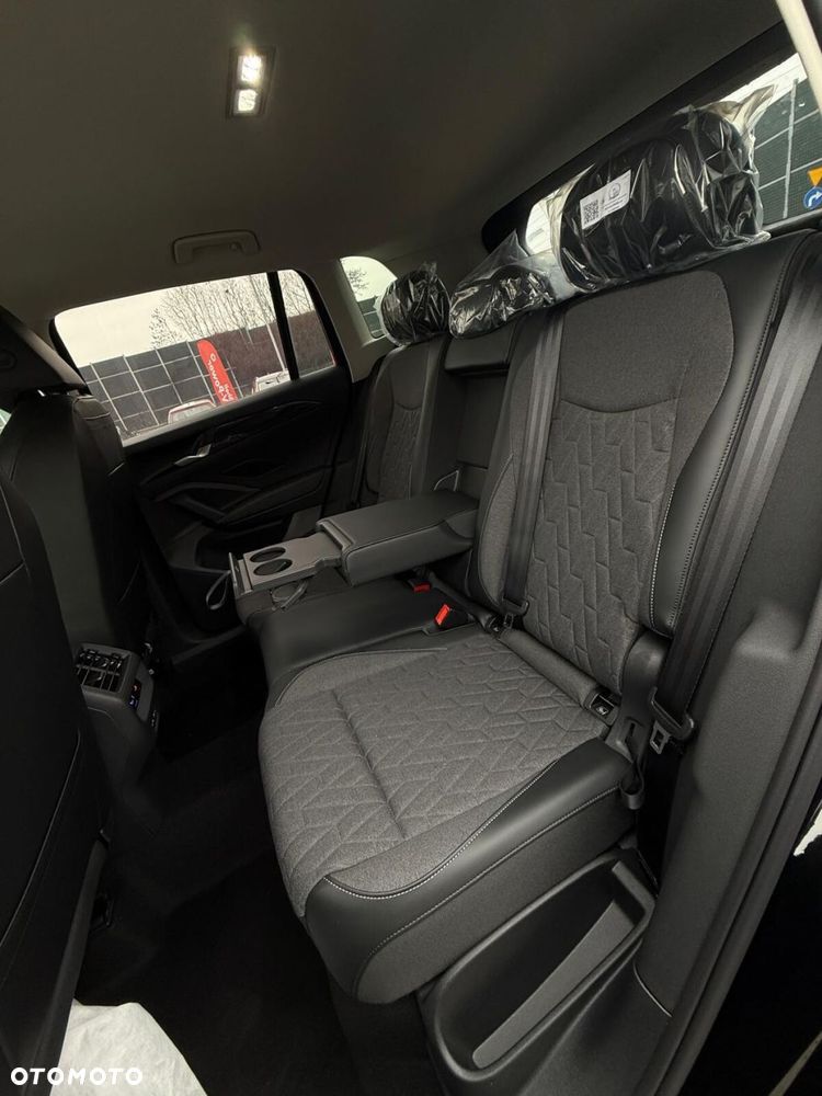 Volkswagen Tiguan - 32