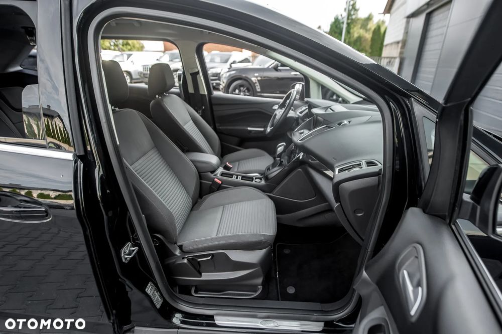 Ford Grand C-MAX - 25