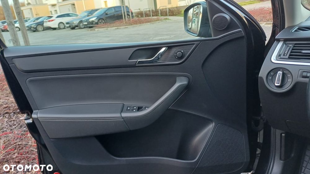 Skoda RAPID 1.2 TSI Ambition - 10