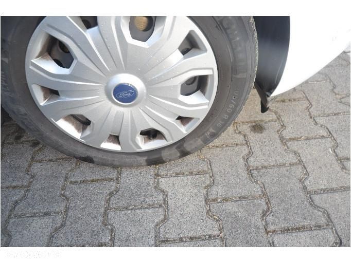 Ford Transit Connect - 32