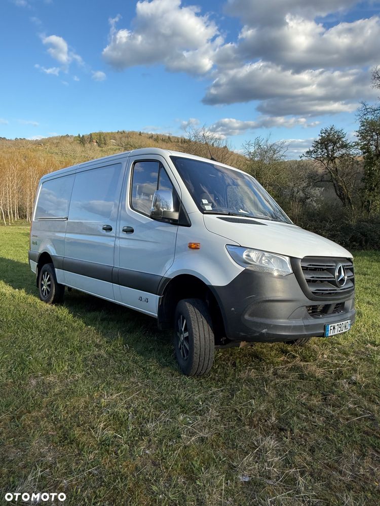 Mercedes-Benz Sprinter - 2