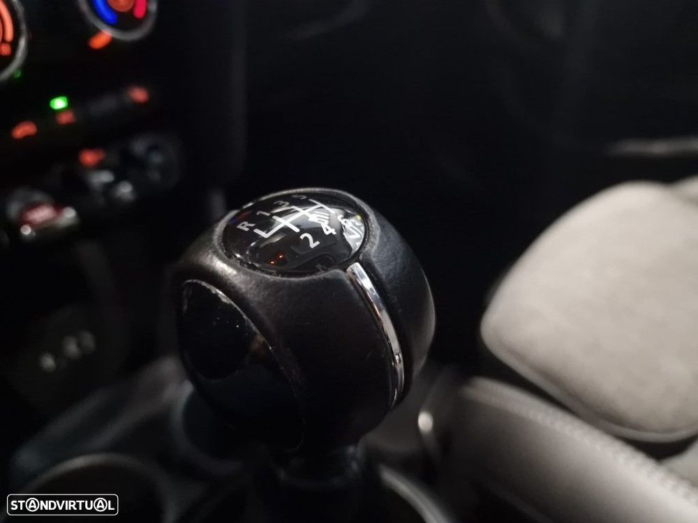 MINI 5 Portas Cooper D - 40
