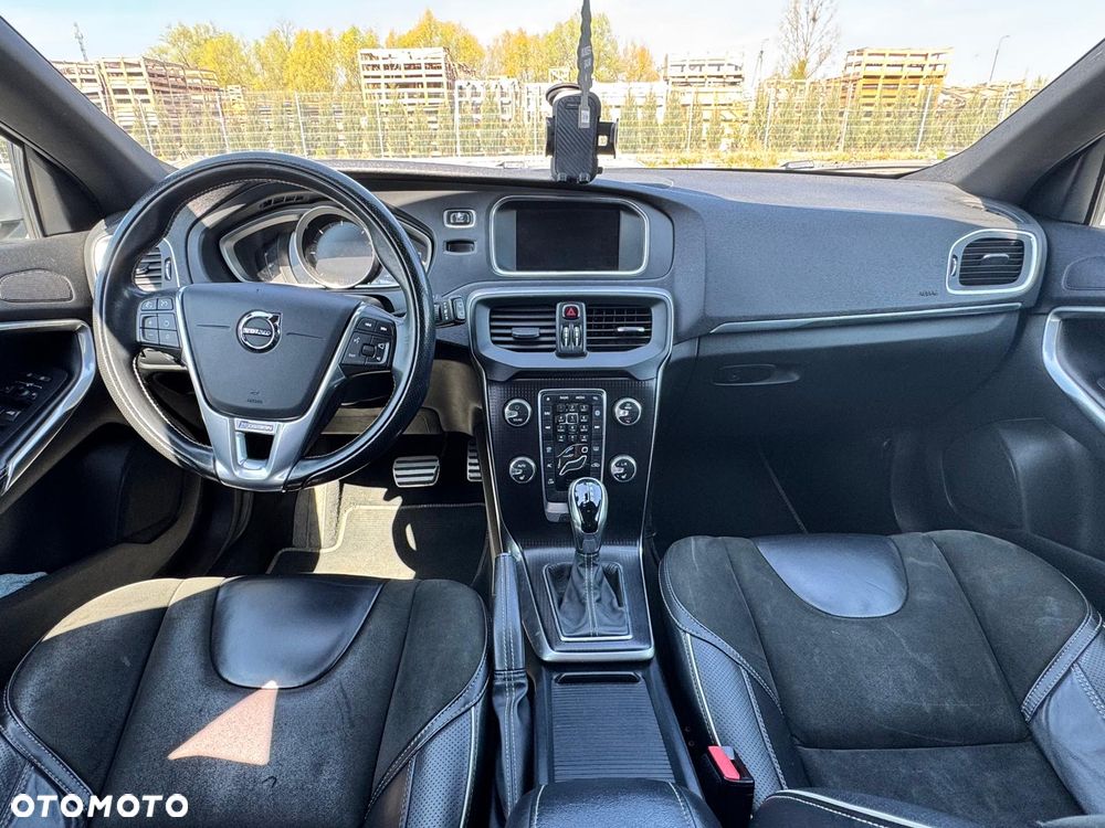 Volvo V40 D3 Geartronic RDesign - 10