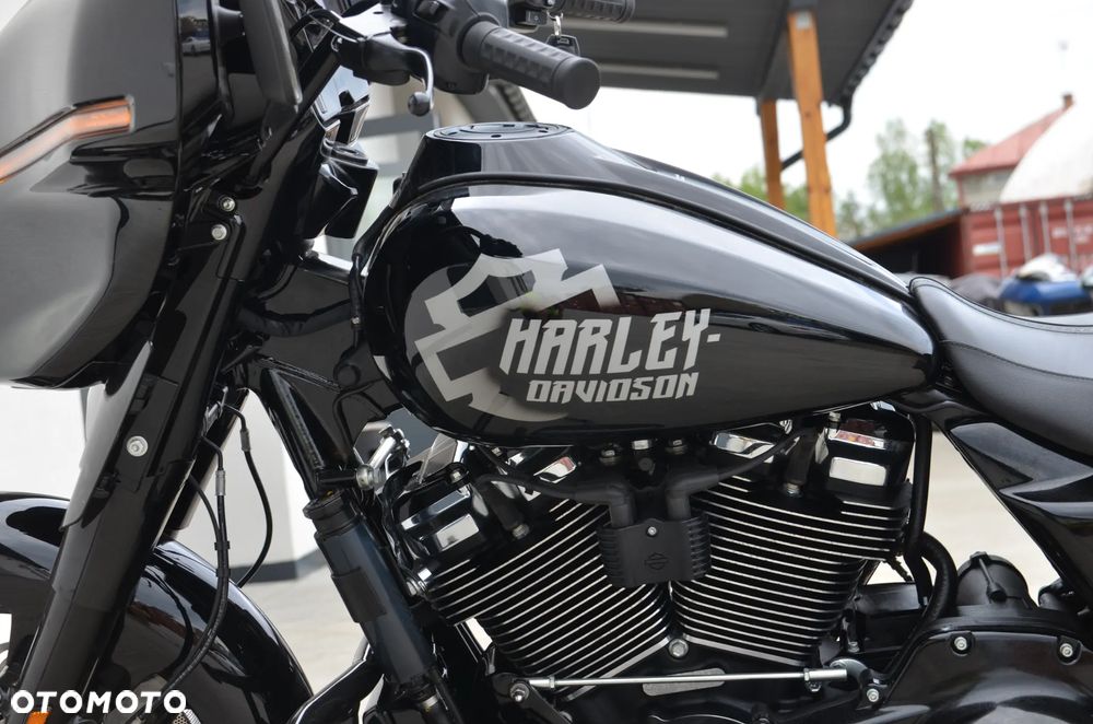 Harley-Davidson Touring Street Glide - 31