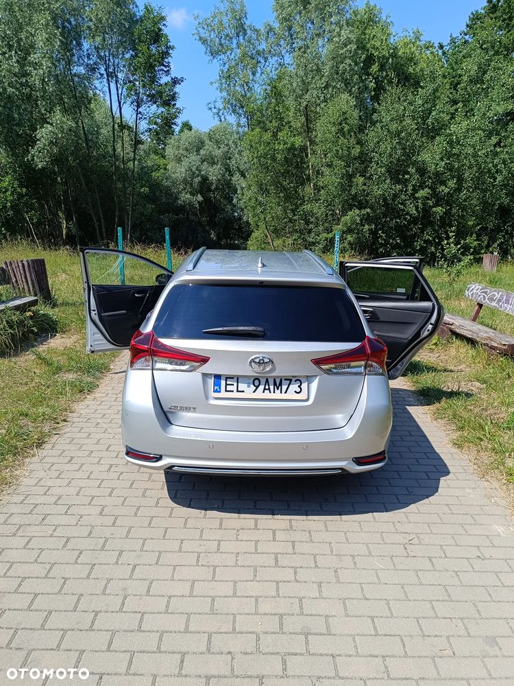 Toyota Auris 1.6 D-4D Prestige - 12