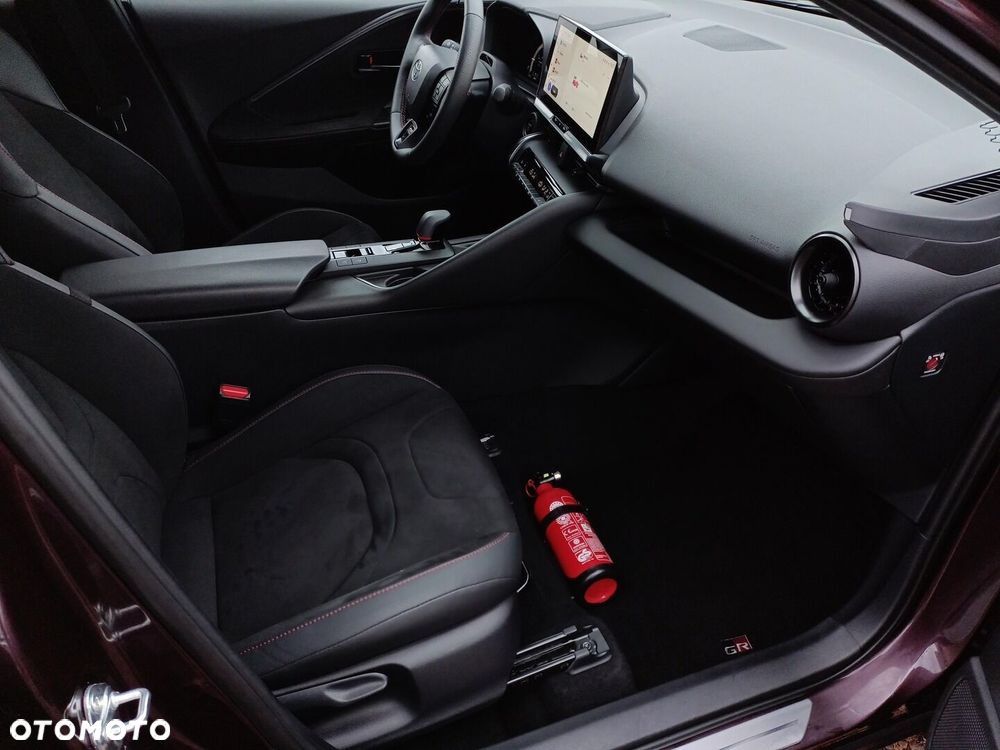 Toyota C-HR - 12