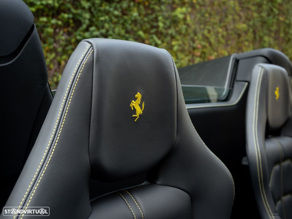 Ferrari 488 GTB Spider - 30