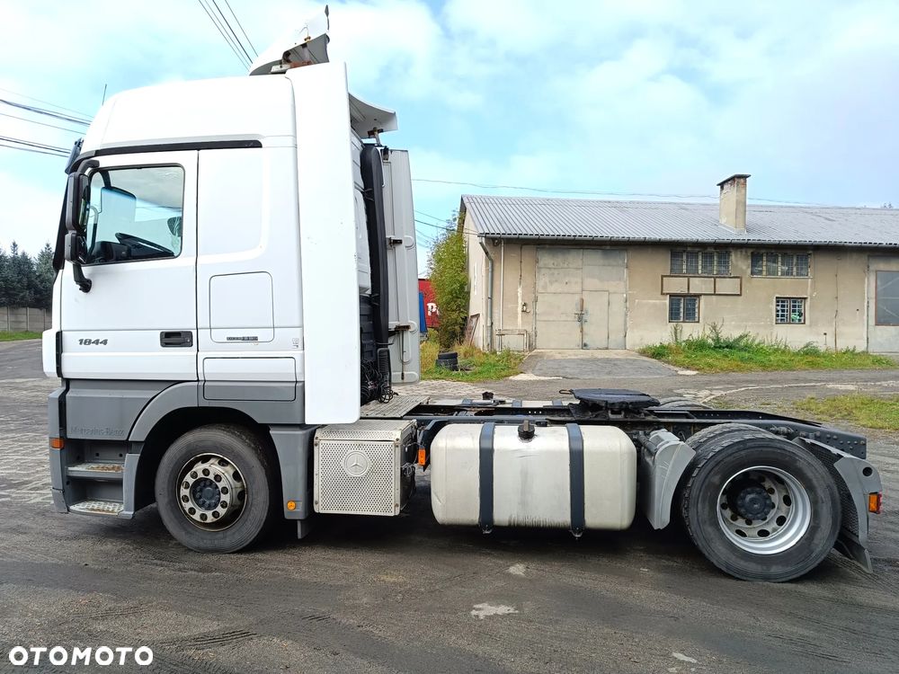 Mercedes-Benz Actros - 4