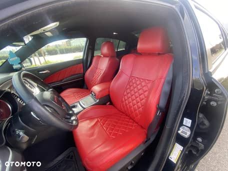 Dodge Charger 6.4 Scat Pack - 24