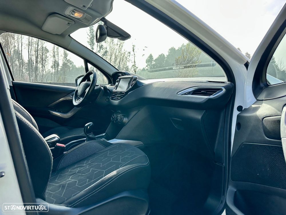 Peugeot 2008 1.6 BlueHDi Style - 33