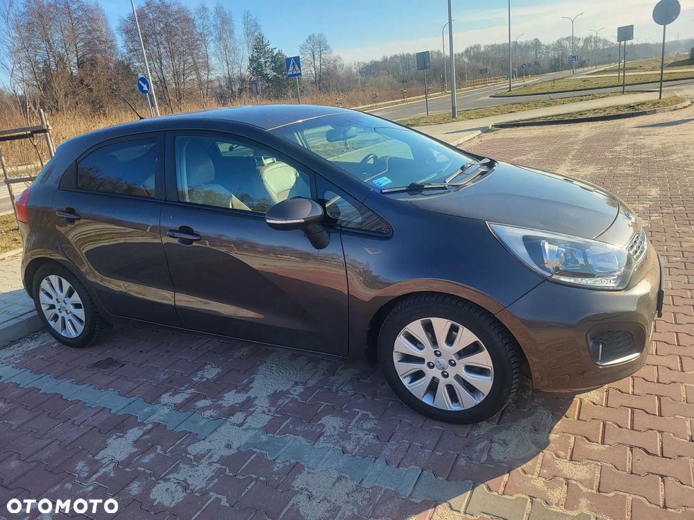 Kia Rio 1.4 crdi M - 3