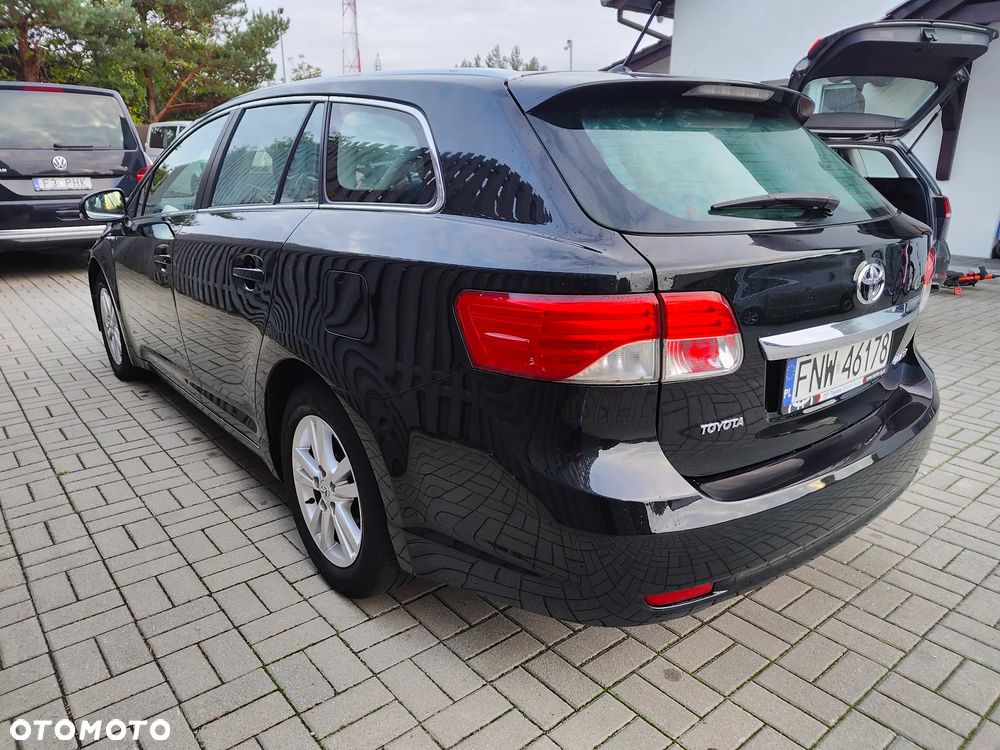 Toyota Avensis - 7