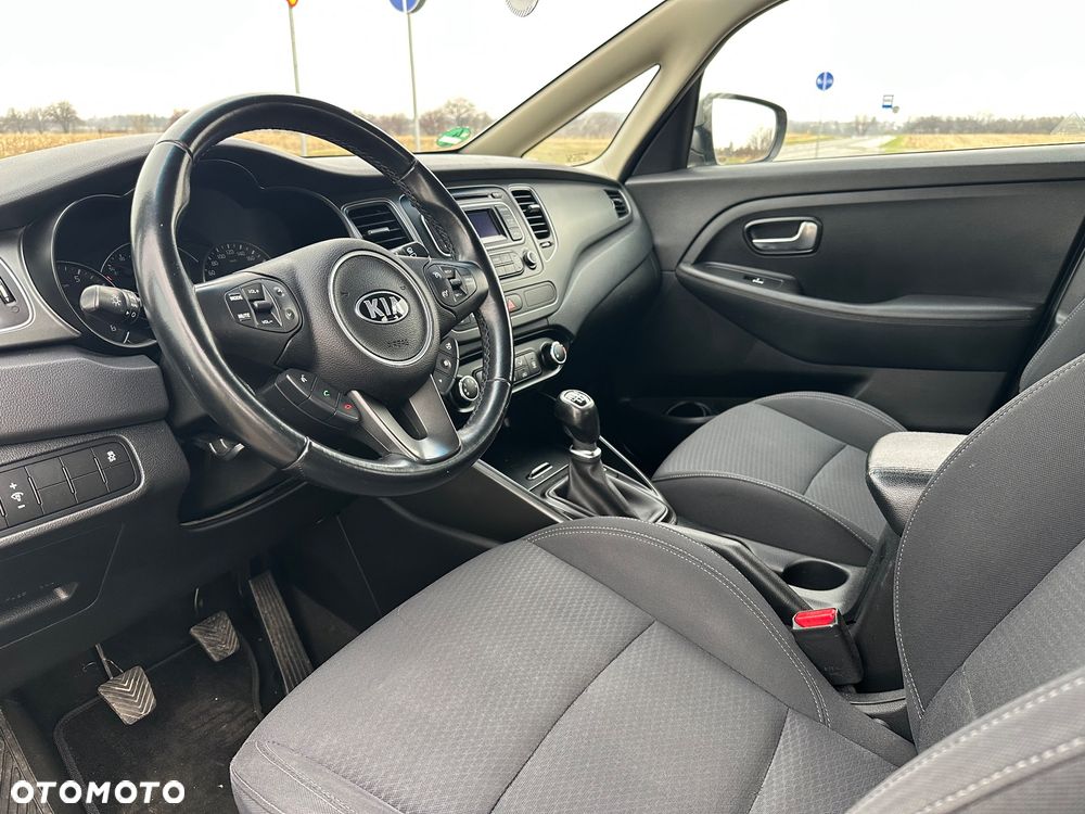 Kia Carens 1.6 GDI Dream Team Edition - 7