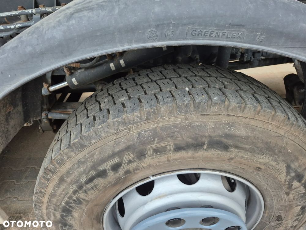 Mercedes-Benz Actros - 9