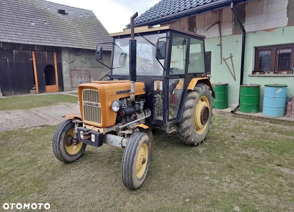Ursus C330 - 1