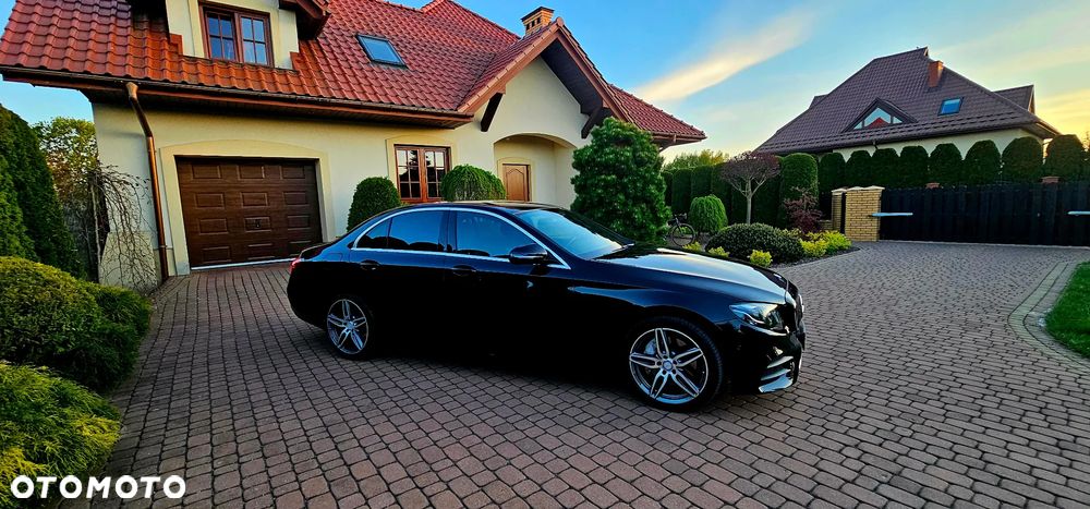 Mercedes-Benz Klasa E 220 d 9G-TRONIC - 32