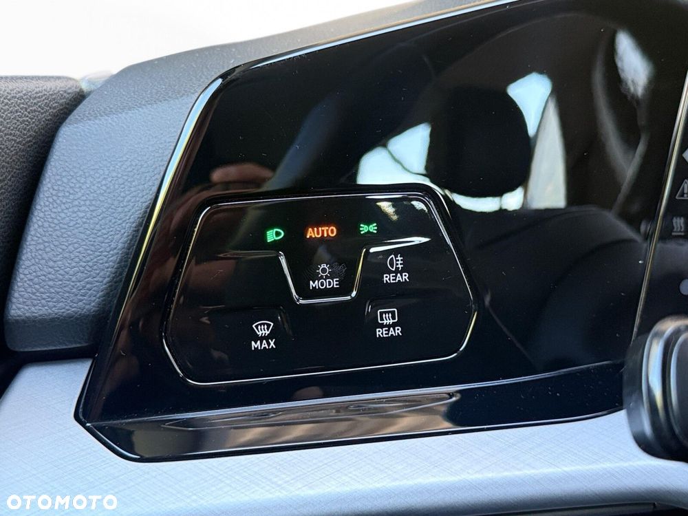 Volkswagen Golf 1.5 eTSI EVO Life DSG - 23