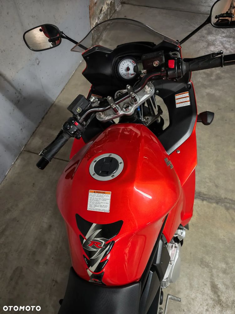 Suzuki GSX - 9