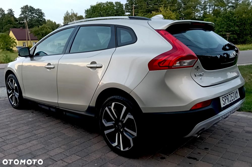 Volvo V40 Cross Country D3 Drive-E SCR Momentum - 5
