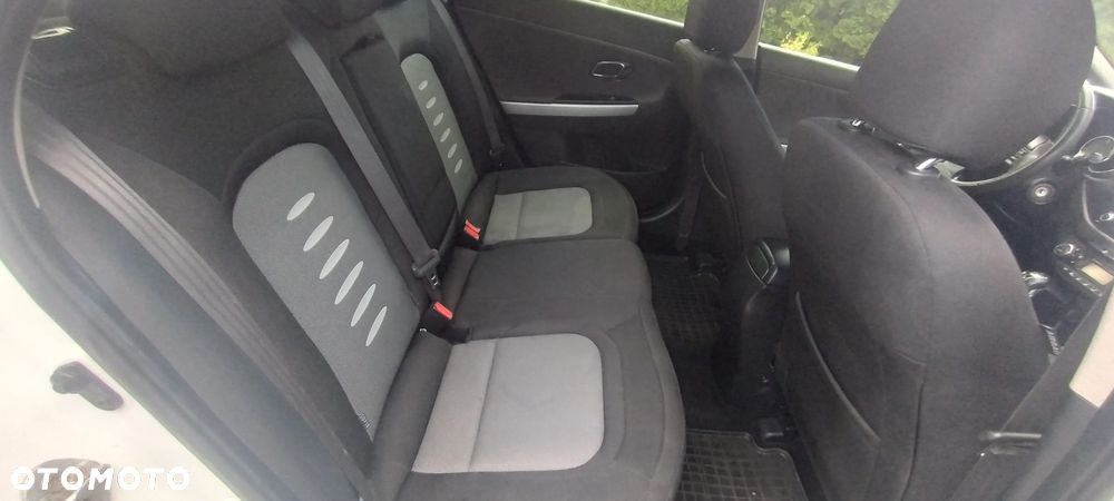 Kia Ceed - 24