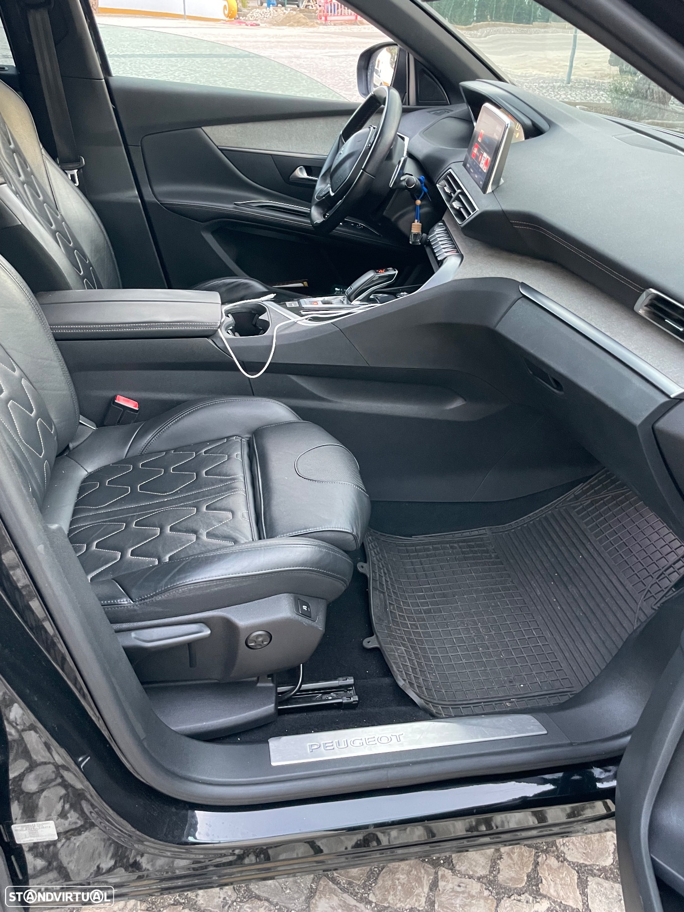 Peugeot 5008 2.0 BlueHDi GT Line EAT8 - 28