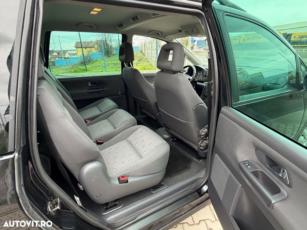 Volkswagen Sharan 2.0 TDI DPF BlueMotion Comfortline - 29