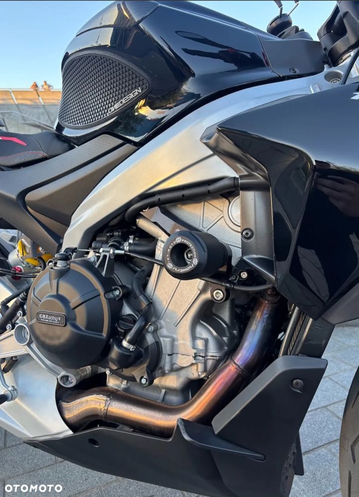 Aprilia Tuono - 12