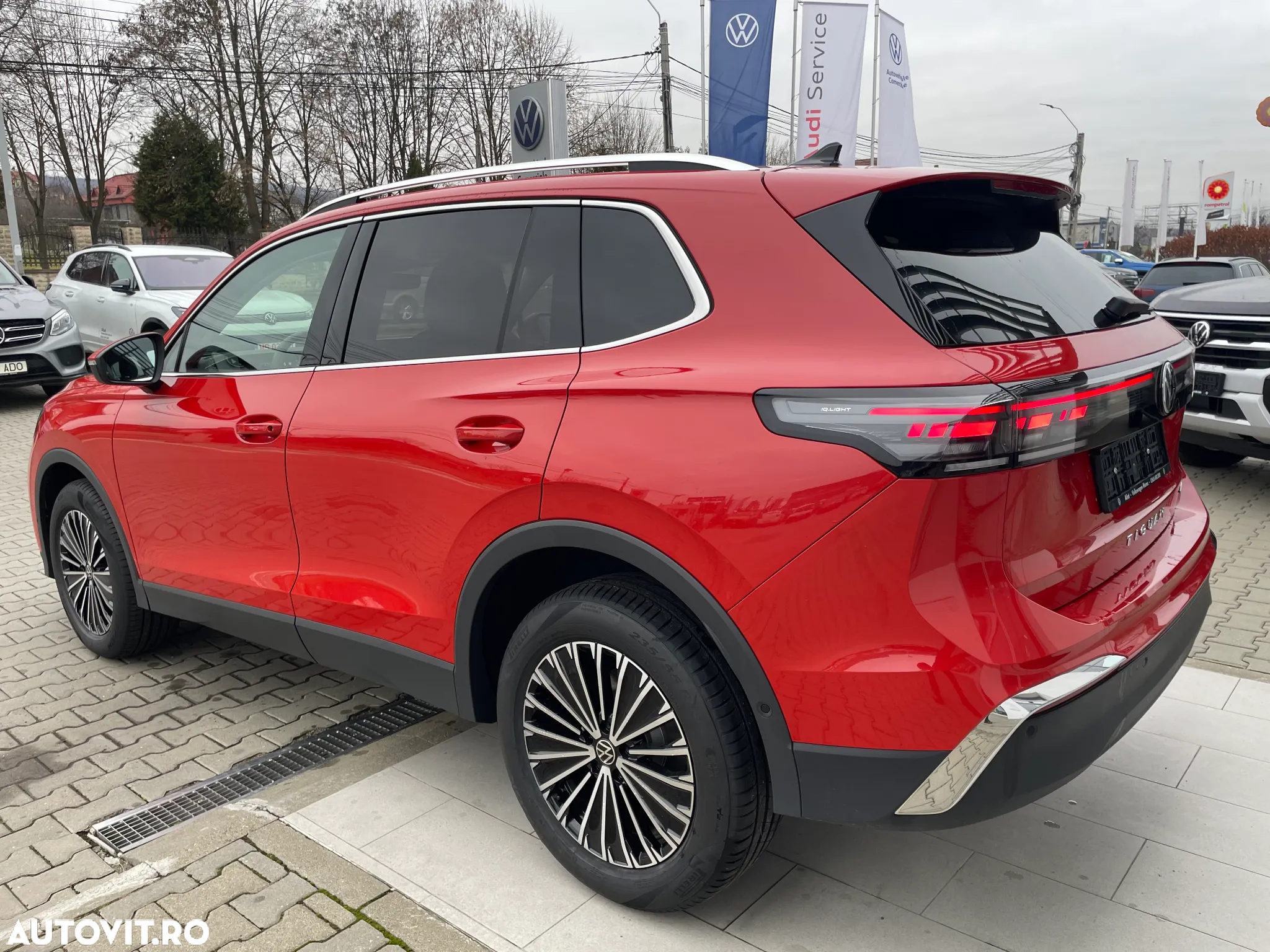 Volkswagen Tiguan 2.0 TDI DSG 4Motion Elegance - 6