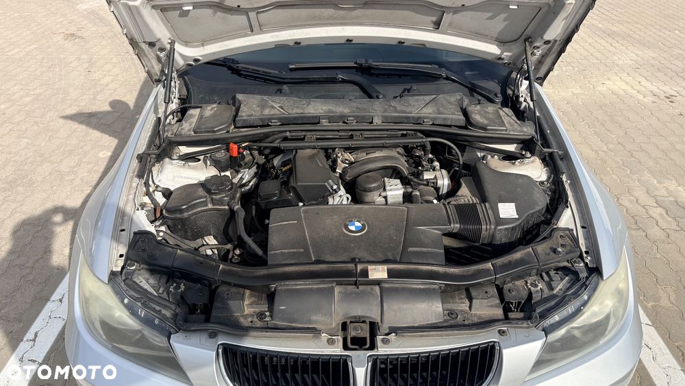 BMW Seria 3 318i - 20