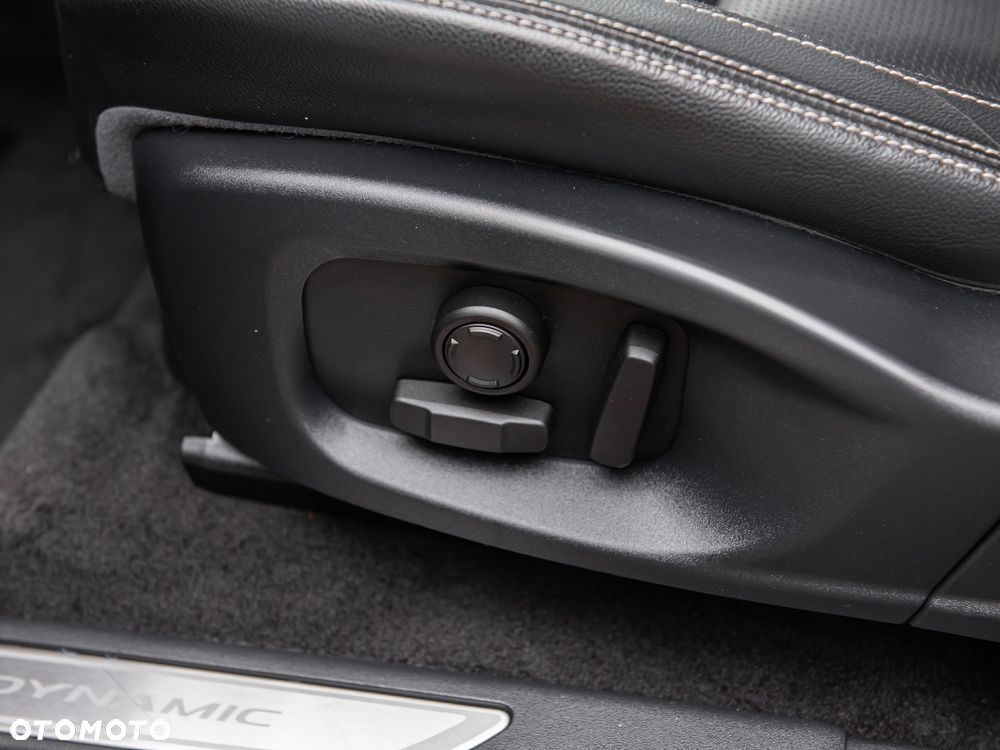 Jaguar E-Pace P250 AWD R-Dynamic SE - 20