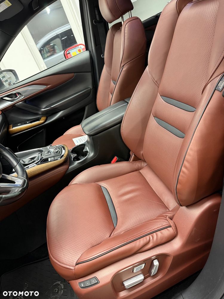 Mazda CX-9 - 16