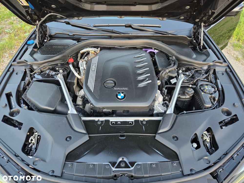 BMW Seria 5 530d xDrive mHEV M Sport sport - 16